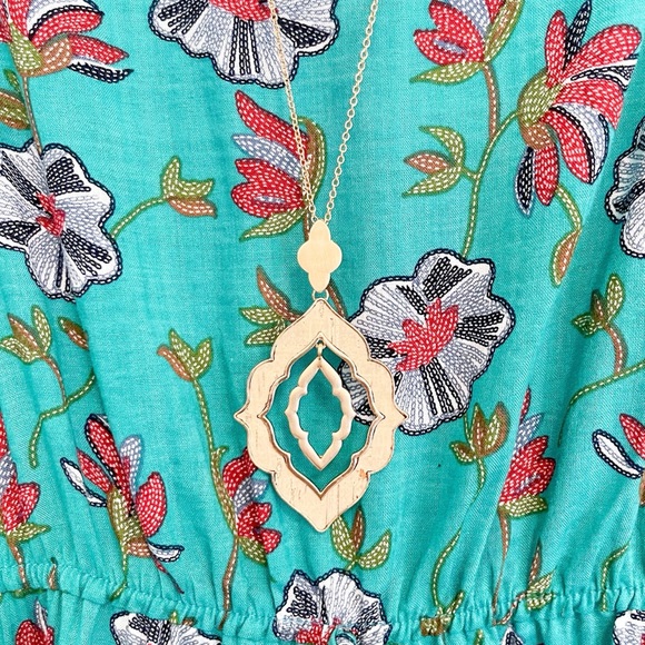 Ivory Morrocan Flower Cork Necklace - Picture 2 of 3